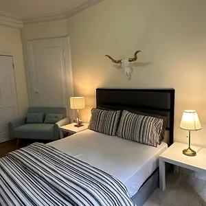Time Square 42nd Street Private Habitación en casa particular